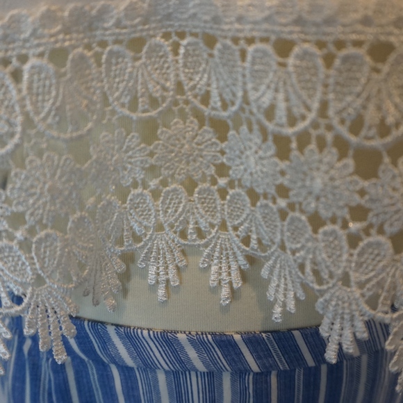 Tank Top with Lace Bottom Trim - Picture 4 of 4